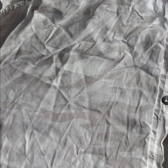 Calvin Klein White Tencel Button-Up Shirt – Size L | Soft Structure | Minimalist - Picture 4 of 6